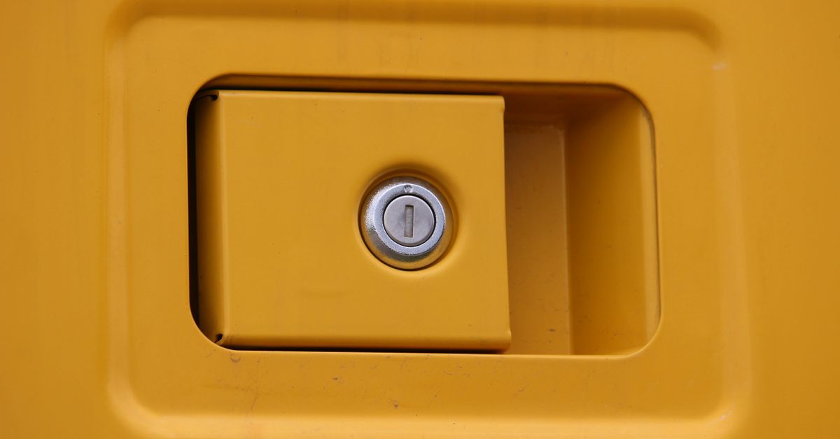 Frozen and Sticking Locks: Fixing Chicago Winter Lock Problems — Andersonville Chicago Locksmith